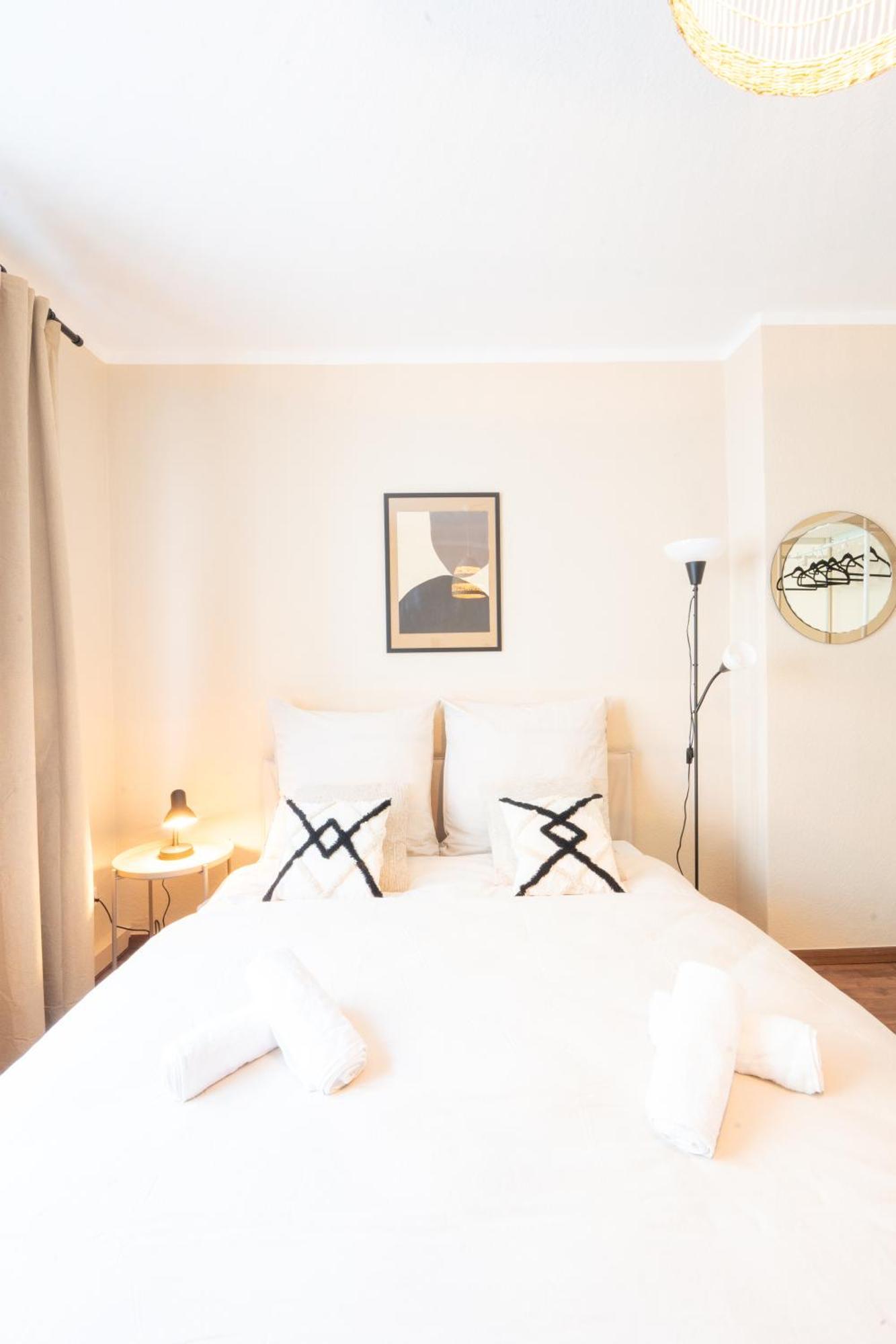 -Super Zentrales Zimmer- Direkt An Der Lutter! 比勒费尔德 外观 照片